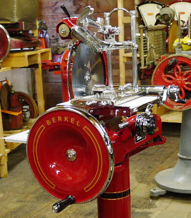Berkel Model H9 aus Holland rot